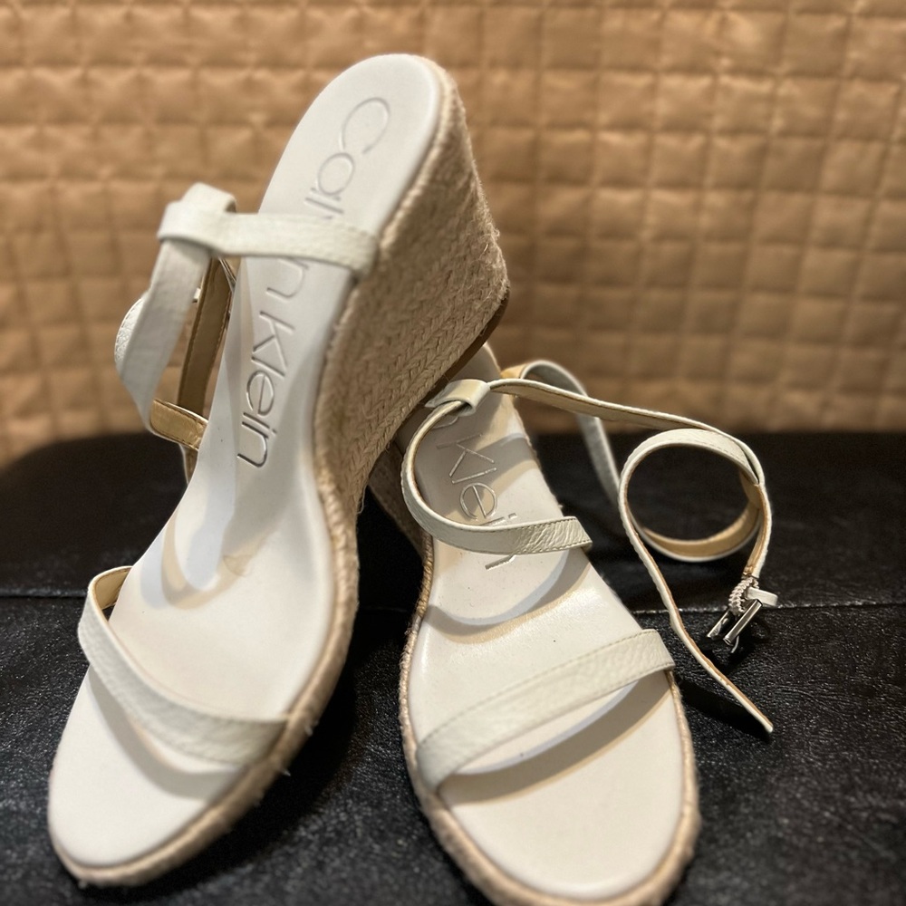 Wedge sandal!